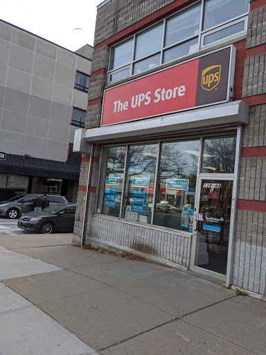 Shipping and Mailing Service «The UPS Store», reviews and photos, 138-44 Queens Blvd, Briarwood, NY 11435, USA