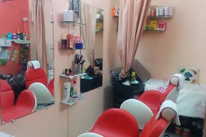 Nuvo New Look Beauty Salon (only for ladies) image