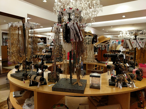 Charming Charlie, 11794 Fair Oaks Mall Suite A104A, Fairfax, VA 22033, USA, 