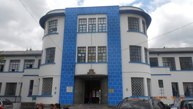 Colegio Natalia Jarrin - Cayambe