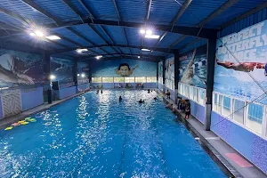 SR indoor swimming pool (Temperature controlled pool) image