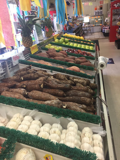 Mexican Grocery Store «El Rancho Supermercado», reviews and photos, 711 N Main St, Shelbyville, TN 37160, USA