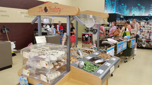 Pet Supply Store «Petco Animal Supplies», reviews and photos, 300 Quaker Ln #3, Warwick, RI 02886, USA