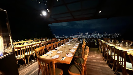 Colosal Restaurante - Cl. 16a Sur #9F-13, Casaloma, Medellín, Santa Elena, Medellín, Antioquia, Colombia