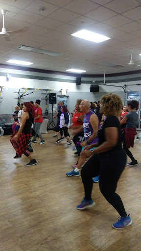 Health Club «Crunch - West Babylon», reviews and photos, 369 Little East Neck Rd N, West Babylon, NY 11704, USA