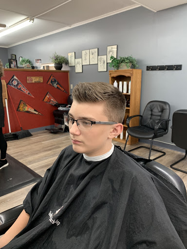 Barber Shop «Washington Street Barber Shop», reviews and photos, 5115 Washington St, Downers Grove, IL 60515, USA