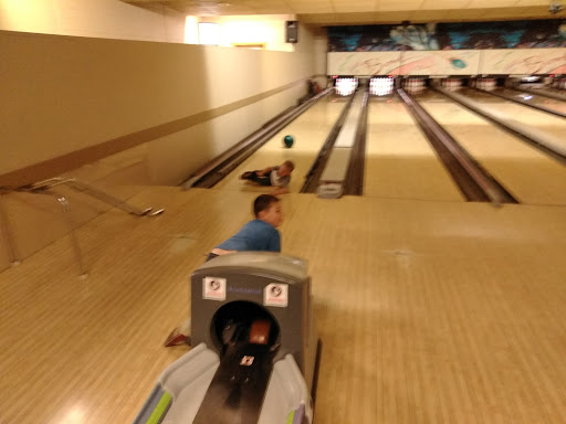 Bowling Alley «The Bozeman Bowl», reviews and photos, 414 E Babcock St, Bozeman, MT 59715, USA