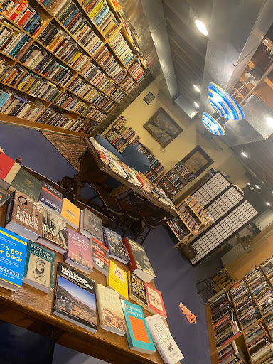 Book Store «Voyageur Book Shop», reviews and photos, 2212 S Kinnickinnic Ave, Milwaukee, WI 53207, USA