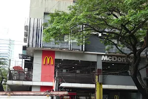 McDonald's Buendia image