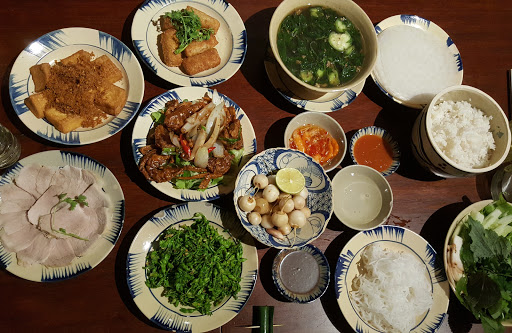 Cuc Gach Quan Restaurant