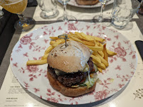 Hamburger du Hôtel Restaurant Linette à Peyre en Aubrac - n°7