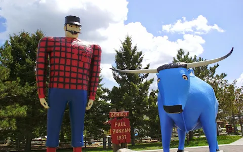 Paul Bunyan & Babe the Blue Ox Statues image
