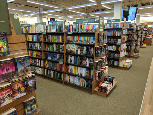 Book Store «Barnes & Noble Booksellers The Shops at River Crossing», reviews and photos, 8675 River Crossing Blvd, Indianapolis, IN 46240, USA