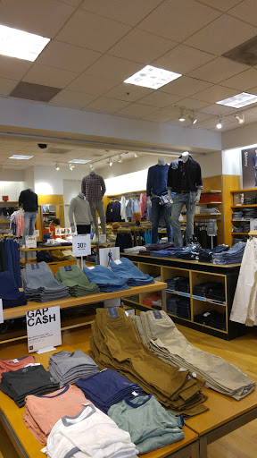 Clothing Store «Gap», reviews and photos, 7430 164th Ave NE, Redmond, WA 98052, USA