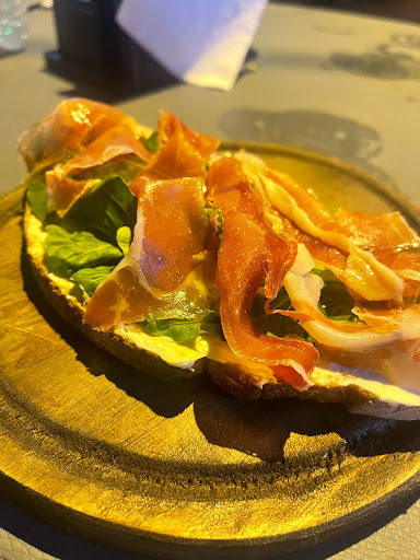 Places to dine tapas in Asuncion