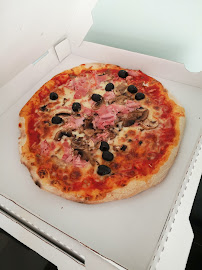 Pizza du Pizzeria Bella Roma à Saint-Leu-la-Forêt - n°9