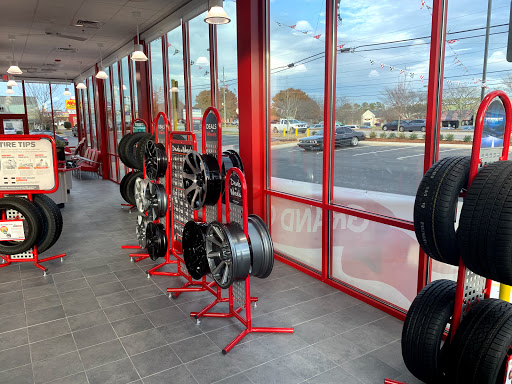 Tire Shop «Discount Tire Store - Brentwood, TN», reviews and photos, 7135 Bakers Bridge Ave, Brentwood, TN 37027, USA