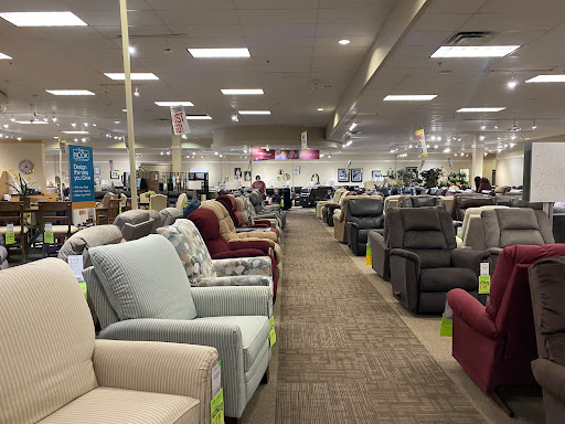 Furniture Store «La-Z-Boy Furniture Galleries», reviews and photos, 17305 Southcenter Pkwy, Tukwila, WA 98188, USA