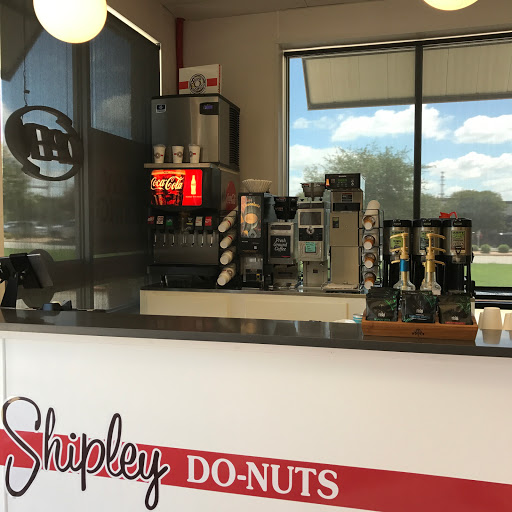 Restaurant «Shipley Do-nuts Lake Travis», reviews and photos, 3620 Ranch Rd 620 S #100, Bee Cave, TX 78738, USA