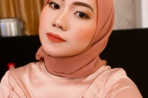 RORO Make Up Artist Surabaya ( Sewa Baju Profesi dan Adat Anak ) image