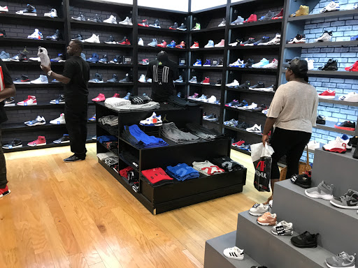 Shoe Store «Shiekh Shoes», reviews and photos, 1900 N Long Beach Blvd, Compton, CA 90221, USA