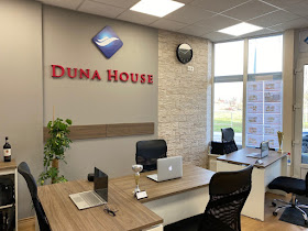 Duna House : Szentendre, Városkapu