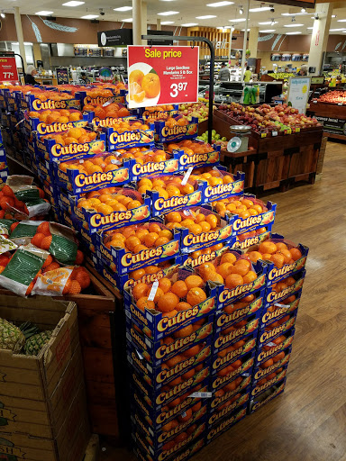 Shopping Mall «Applewood Village Shopping Center», reviews and photos, 3540 Youngfield St, Wheat Ridge, CO 80033, USA