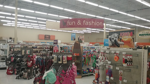 Pet Supply Store «Petco Animal Supplies», reviews and photos, 1311 E Army Post Rd, Des Moines, IA 50315, USA