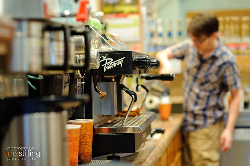 Coffee Shop «Air Play Espresso and Bakery», reviews and photos, 115 E 3rd St, Sterling, IL 61081, USA