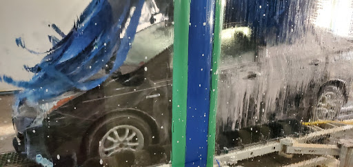 Car Wash «Rainbow Car Wash», reviews and photos, 225 W Old Country Rd, Hicksville, NY 11801, USA