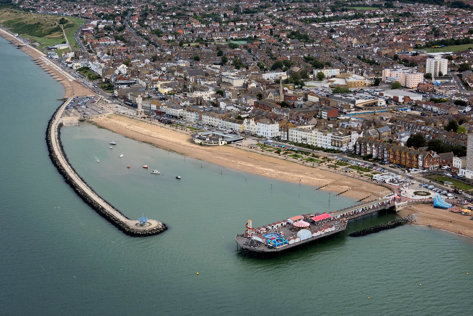 Photo of Herne Bay beach and the settlement