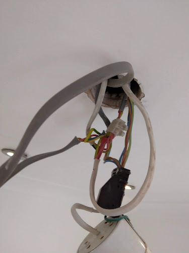 Reviews of Halls Electricians Dalston in London - Electrician
