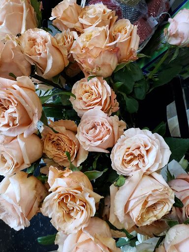 Florist «Ye Olde Yardley Florist», reviews and photos, 175 S Main St, Yardley, PA 19067, USA