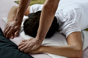 Shiatsu Massage Bristol image