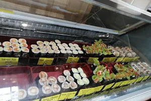 Ushi Sushi image