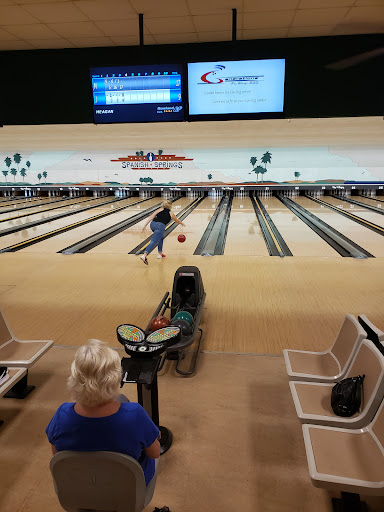 Bowling Alley «Spanish Springs Lanes», reviews and photos, 997 Alverez Ave, Lady Lake, FL 32159, USA