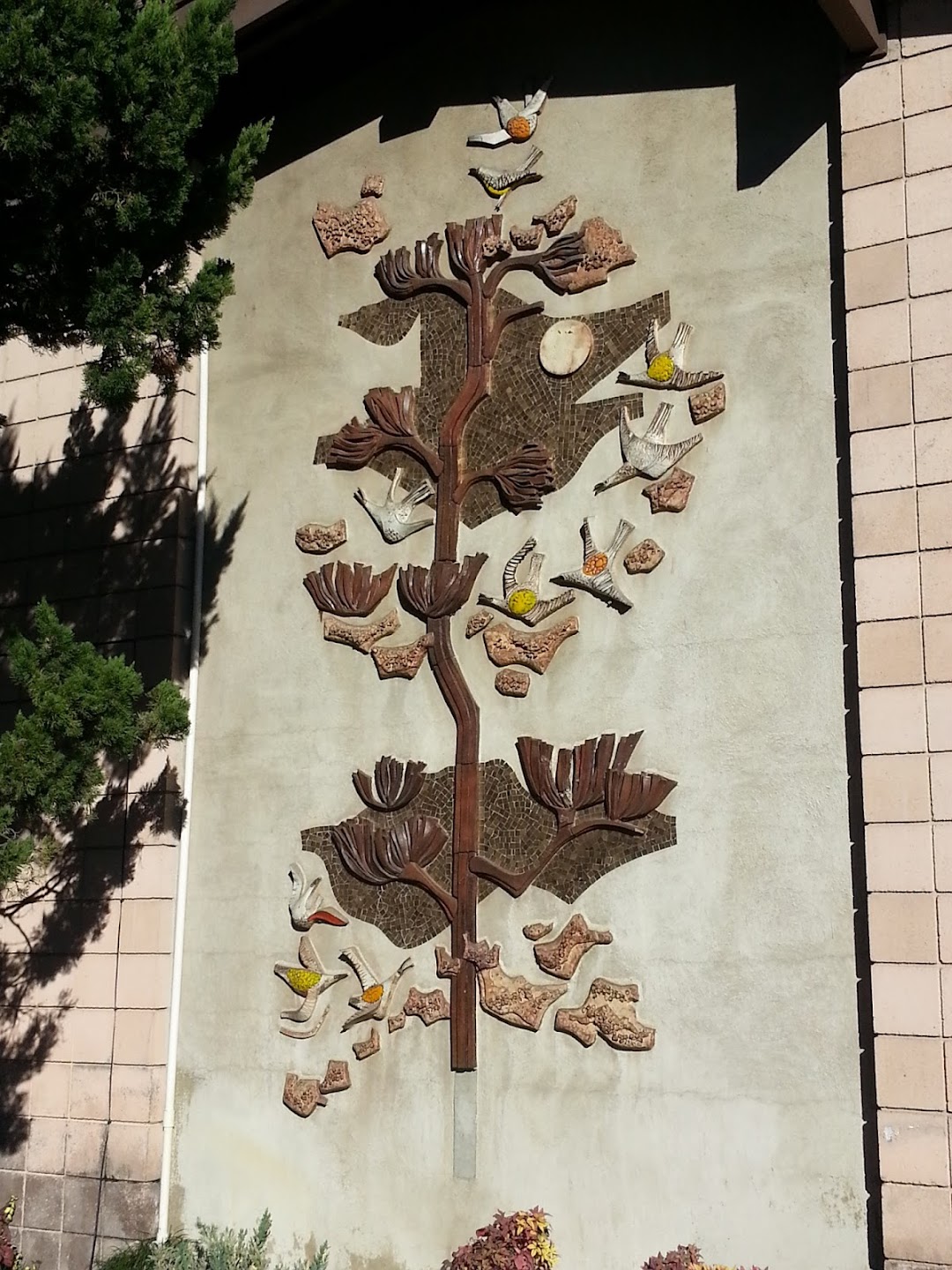 Public Art Tree With Birds