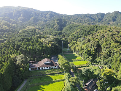 かや山の家