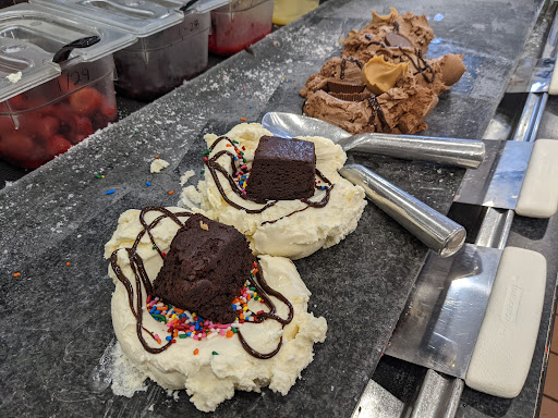 Ice Cream Shop «Cold Stone Creamery», reviews and photos, 5120 95th St, Oak Lawn, IL 60453, USA
