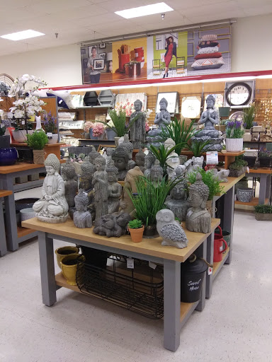 Department Store «T.J. Maxx», reviews and photos, 321 Collins Rd NE, Cedar Rapids, IA 52404, USA