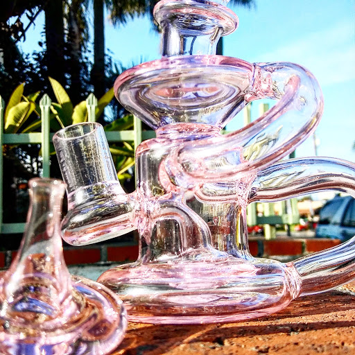 Tobacco Shop «i-nhale Smoke Shop Veteran Owned», reviews and photos, 1055 Redondo Ave, Long Beach, CA 90804, USA