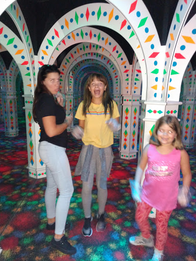 Tourist Attraction «Amazing Mirror Maze», reviews and photos, 353 N E Ct, Bloomington, MN 55425, USA