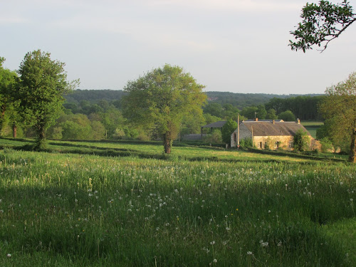 The Field Retreat à Malleret-Boussac