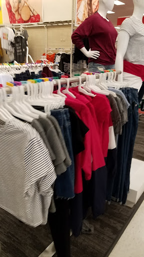 Department Store «Target», reviews and photos, 18855 N Market Pl Dr, Aurora, OH 44202, USA