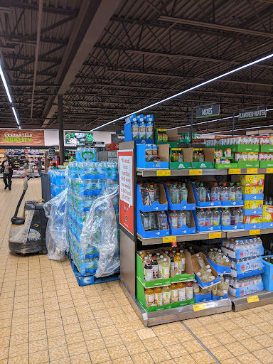 Supermarket «ALDI», reviews and photos, 3250 E Fayette St, Baltimore, MD 21224, USA