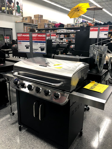 Sporting Goods Store «Academy Sports + Outdoors», reviews and photos, 14260 Manchester Rd, Manchester, MO 63011, USA