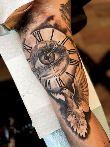 Tattoo Shop «The Wanderlust Tattoo», reviews and photos, 5915 Norwich Ave N, Oak Park Heights, MN 55082, USA