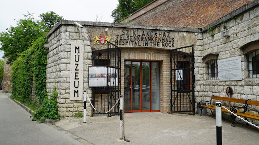 Sziklakórház Atombunker Múzeum