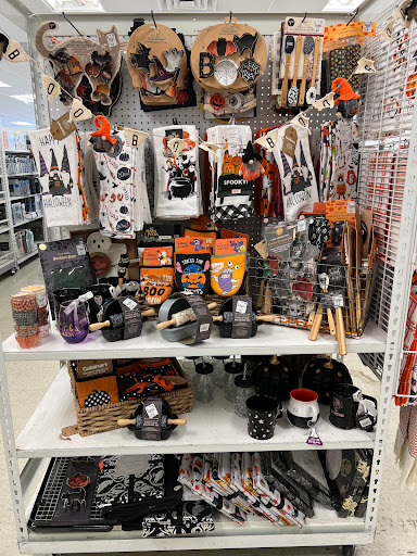 Home Goods Store «Tuesday Morning», reviews and photos, 2516 Cantrell Rd i, Little Rock, AR 72202, USA