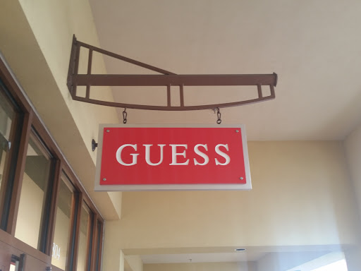 Clothing Store «GUESS Factory», reviews and photos, 1001 N Arney Rd #804, Woodburn, OR 97071, USA